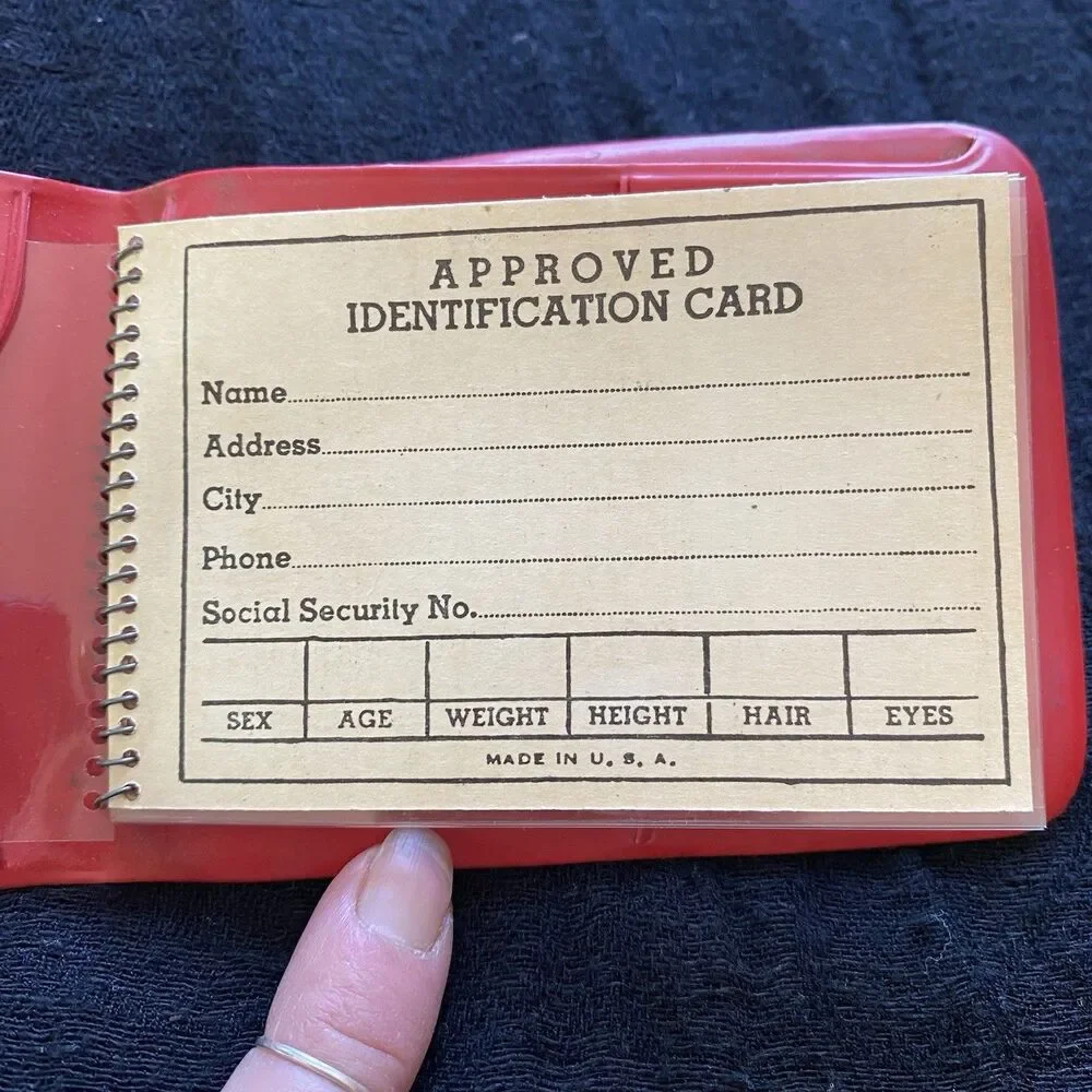 Vintgae 1950’s Vinyl Red Croyden Bifold Wallet. Unisex. NWT. Change Purse. Rare.
